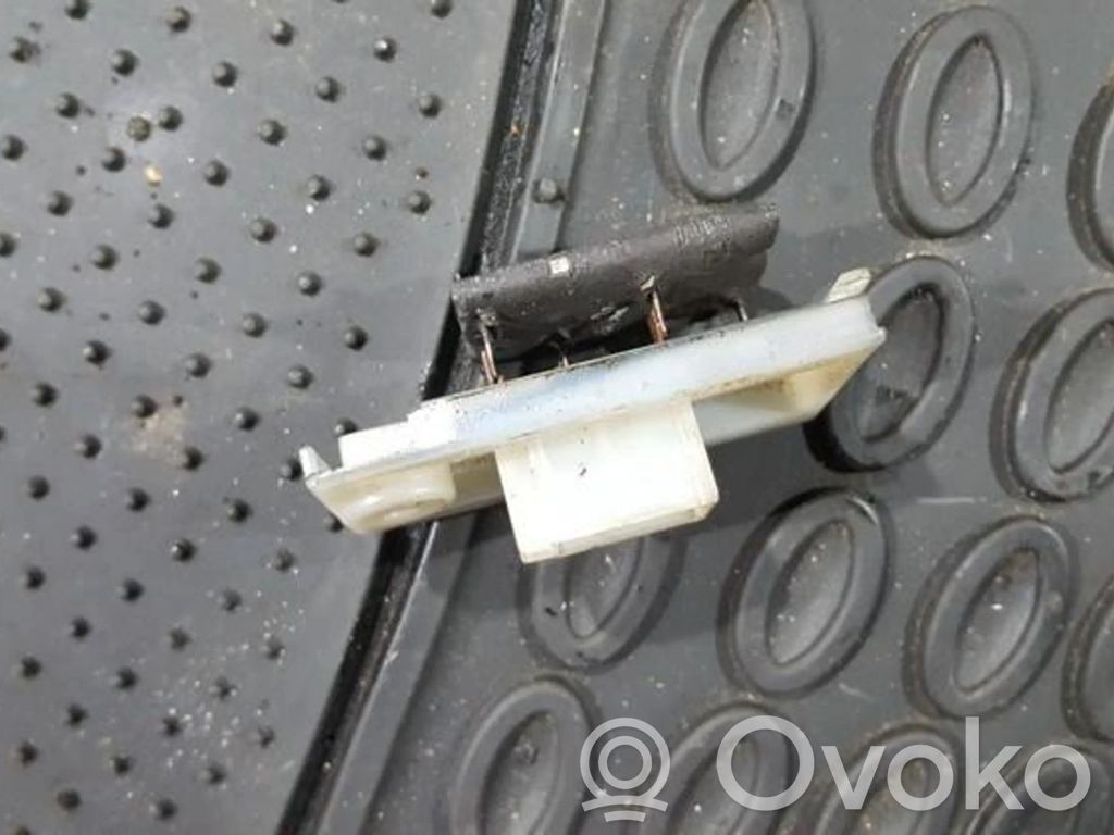 Ford Mondeo MK II Lämpöpuhaltimen moottorin vastus 