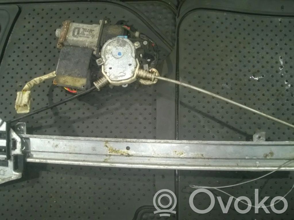 Regulador con motor de la ventanilla de la puerta corredera