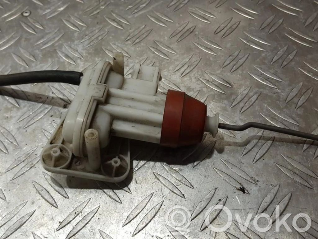 Audi 80 90 S2 B4 Pompă vacuum închidere centralizată 