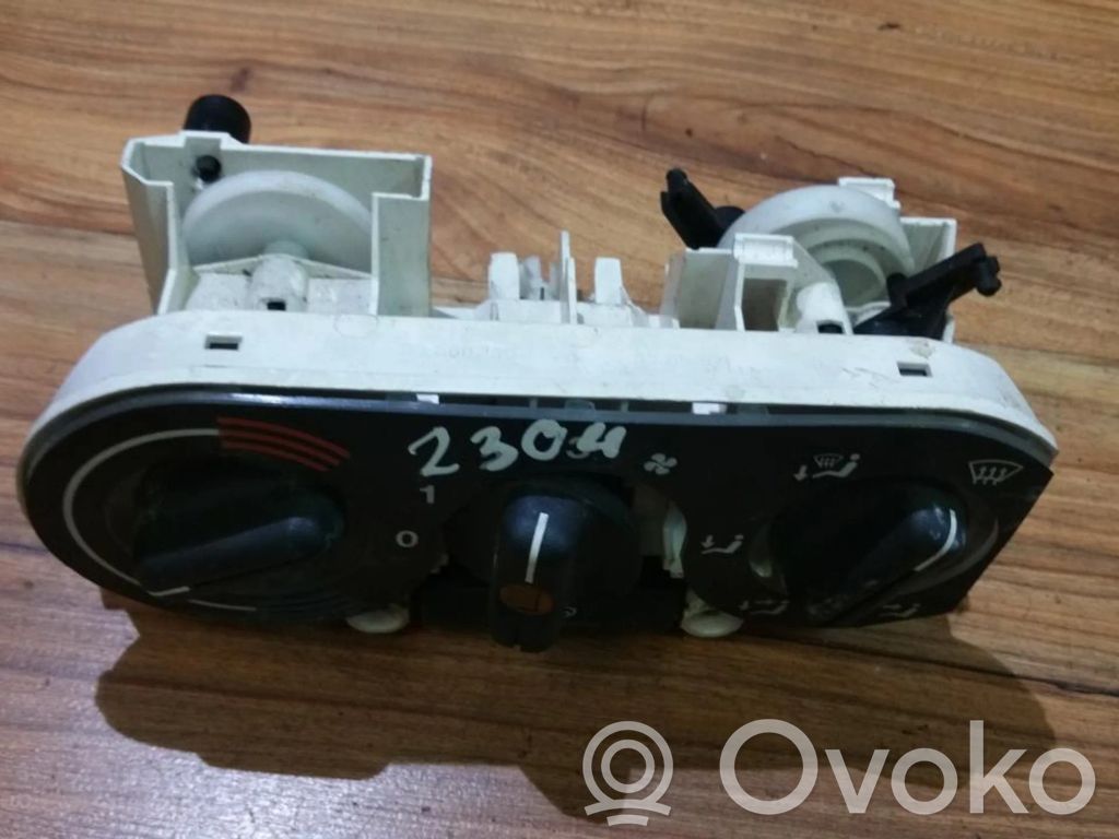 Volkswagen Polo III 6N 6N2 6NF Unitate control climatizare 