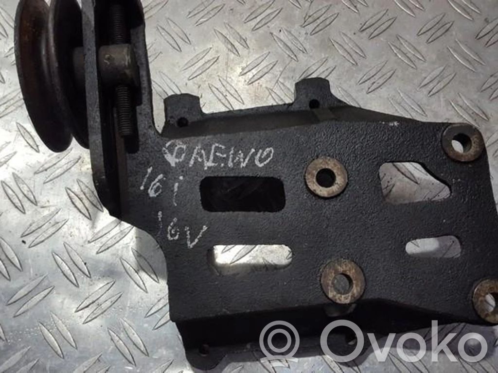 Engine mounting bracket   96353013A,96353013A