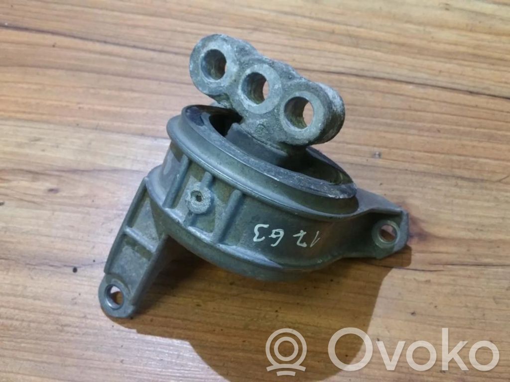 Opel Astra H Moottorin kiinnikekorvake