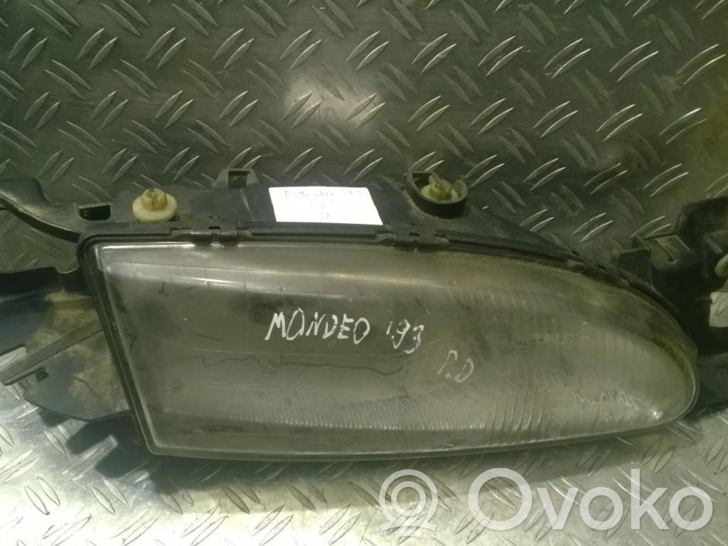 Ford Mondeo MK I Scheinwerfer 