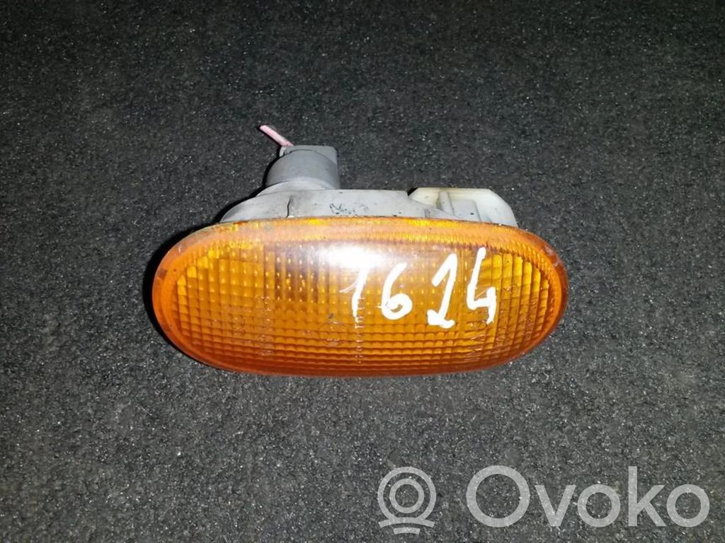 Etupuskurin suuntavilkku   E20191048,E26R0191048,E20191048,E26R0191048