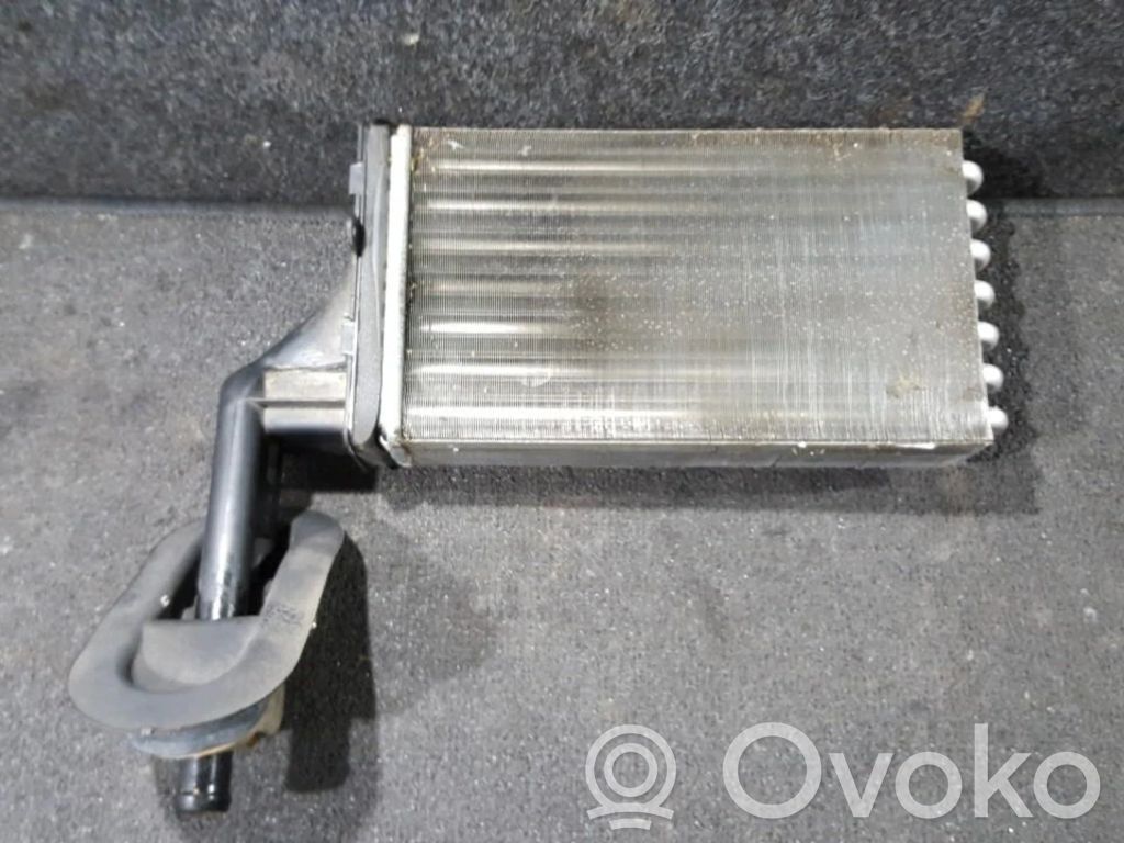 Radiator aerotermă