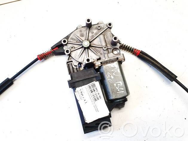 Volkswagen PASSAT B4 Asa reguladora de la puerta trasera 