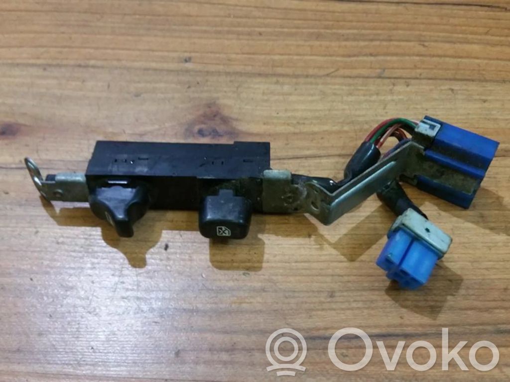 Nissan Primera Comutator comandă geamuri electrice 