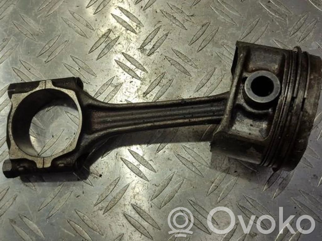 Audi A4 S4 B5 8D Pistón con biela 
