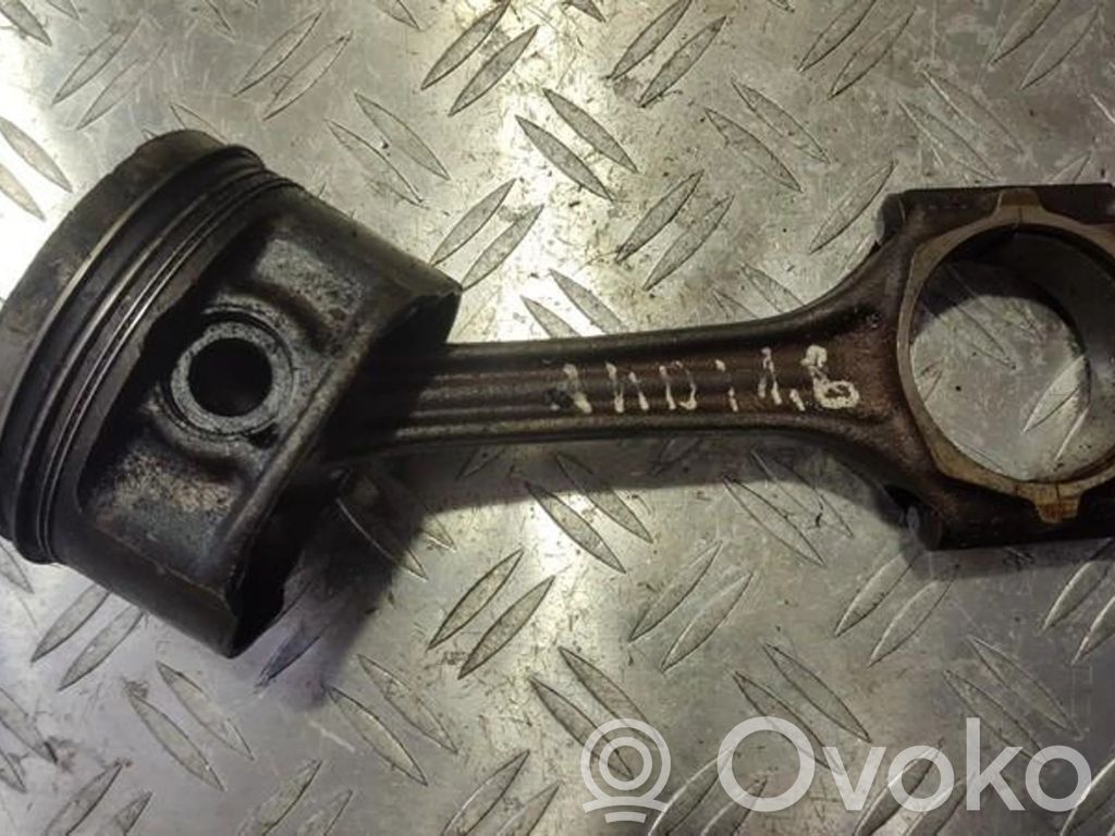 Audi A4 S4 B5 8D Pistón con biela 