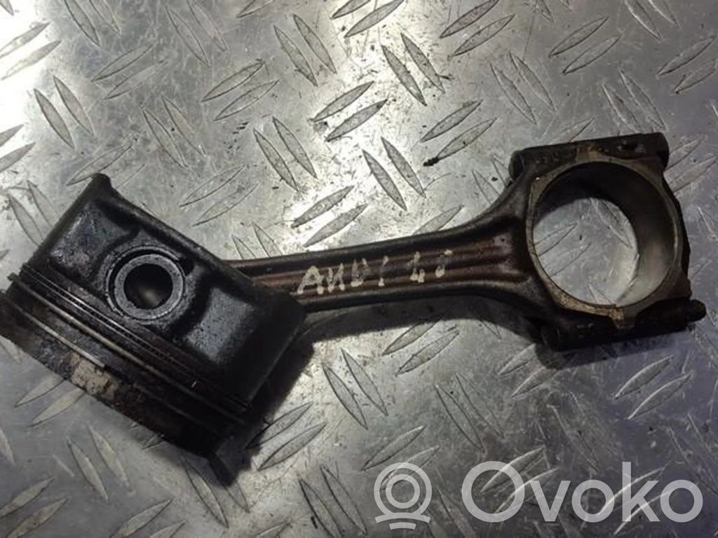 Audi A4 S4 B5 8D Pistón con biela 
