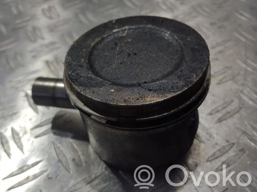 Piston
