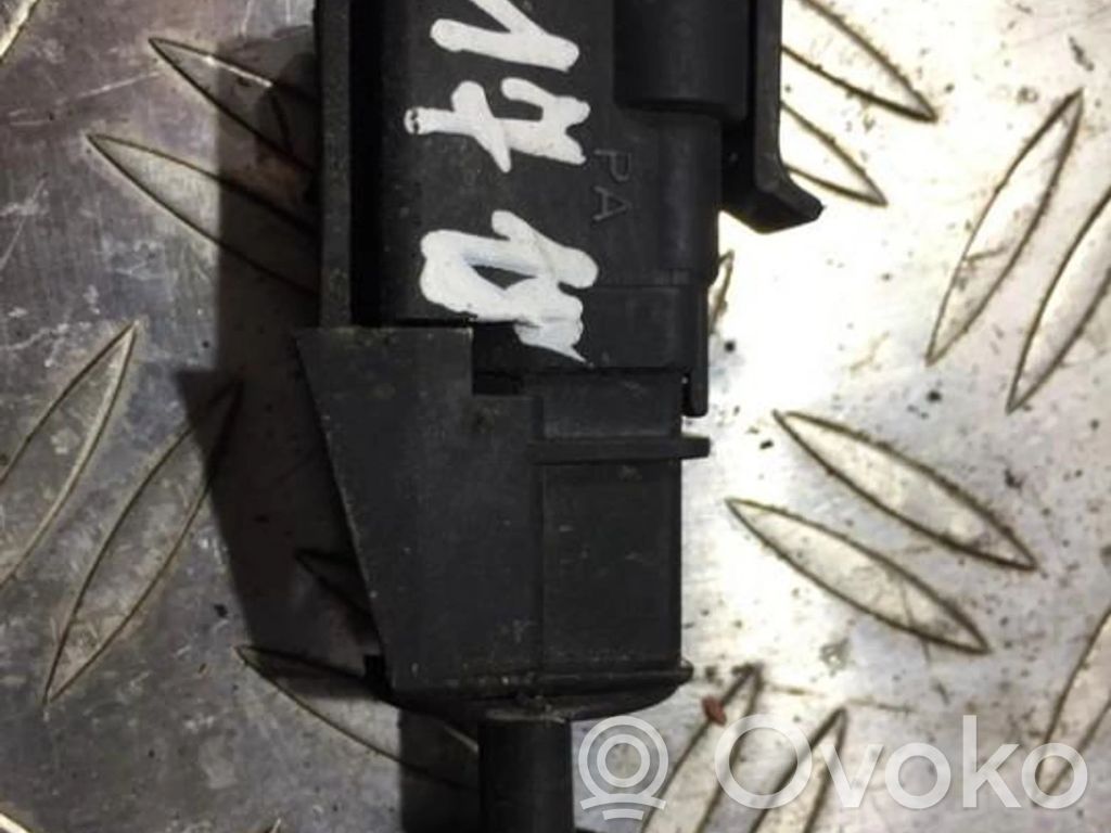 Opel Astra F Sensore di allarme cofano 