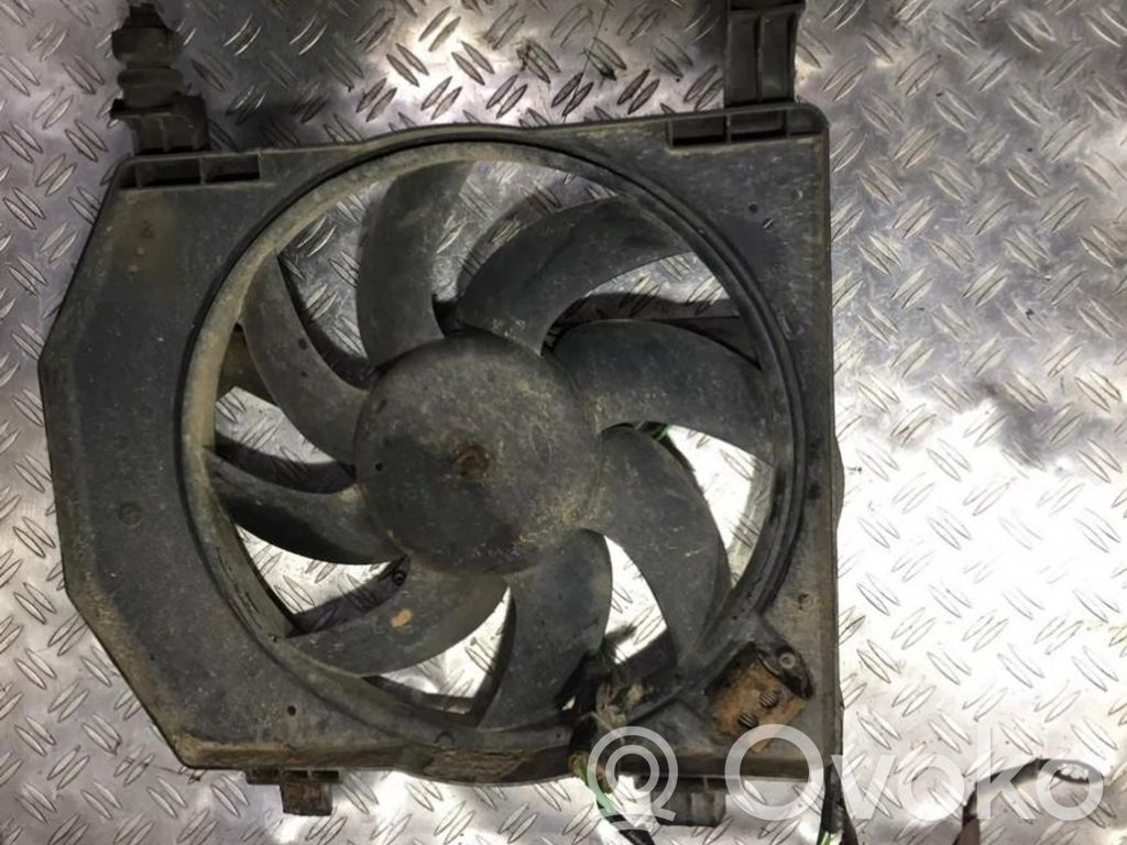 Ford Fiesta Suport ventilator radiator 