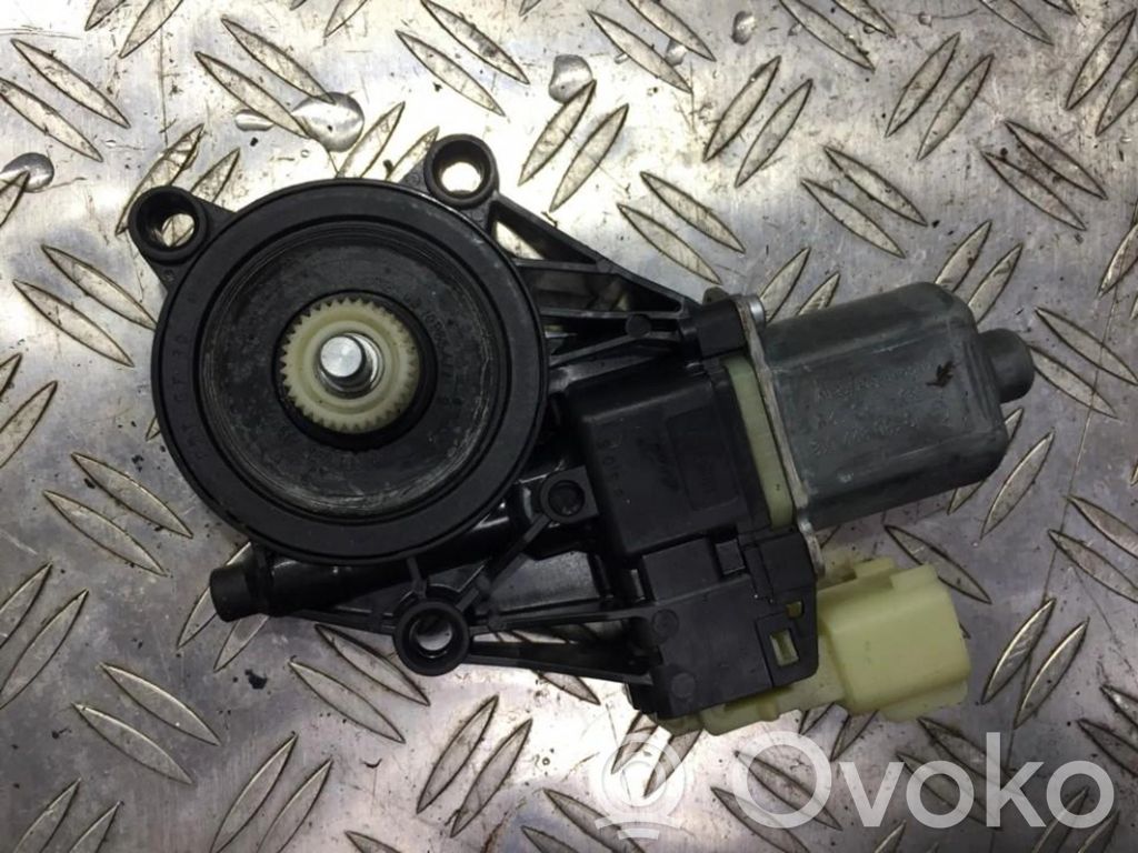 Silnik regulatora szyby drzwi przednich   8A6114A389B,C7Y2A,0130822618,8A6114A389B,C7Y2A,FC8147
