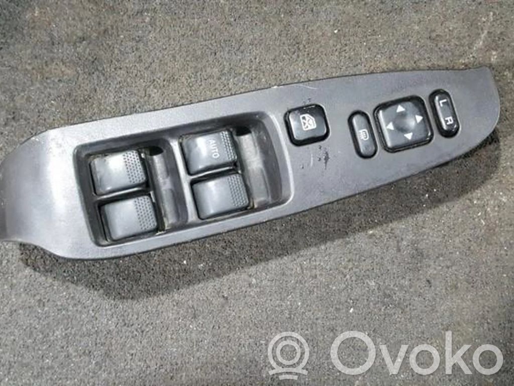 Electric window control switch   8307AE020,2478,2478,8307AE020