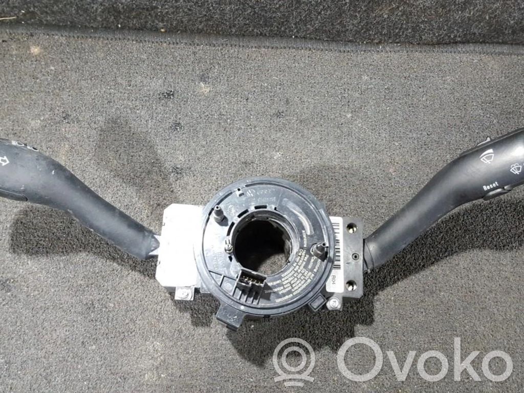 Volkswagen Golf IV Leva/interruttore dell’indicatore di direzione e tergicristallo