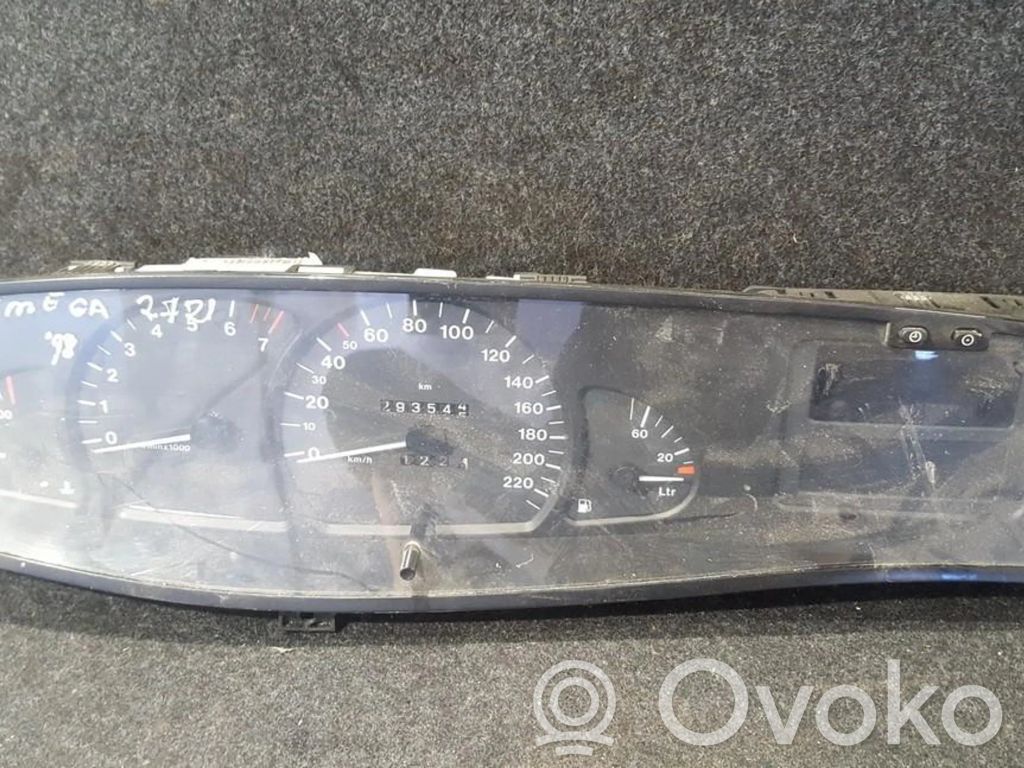 Opel Omega B1 Vitezometru (grup de instrumente) 