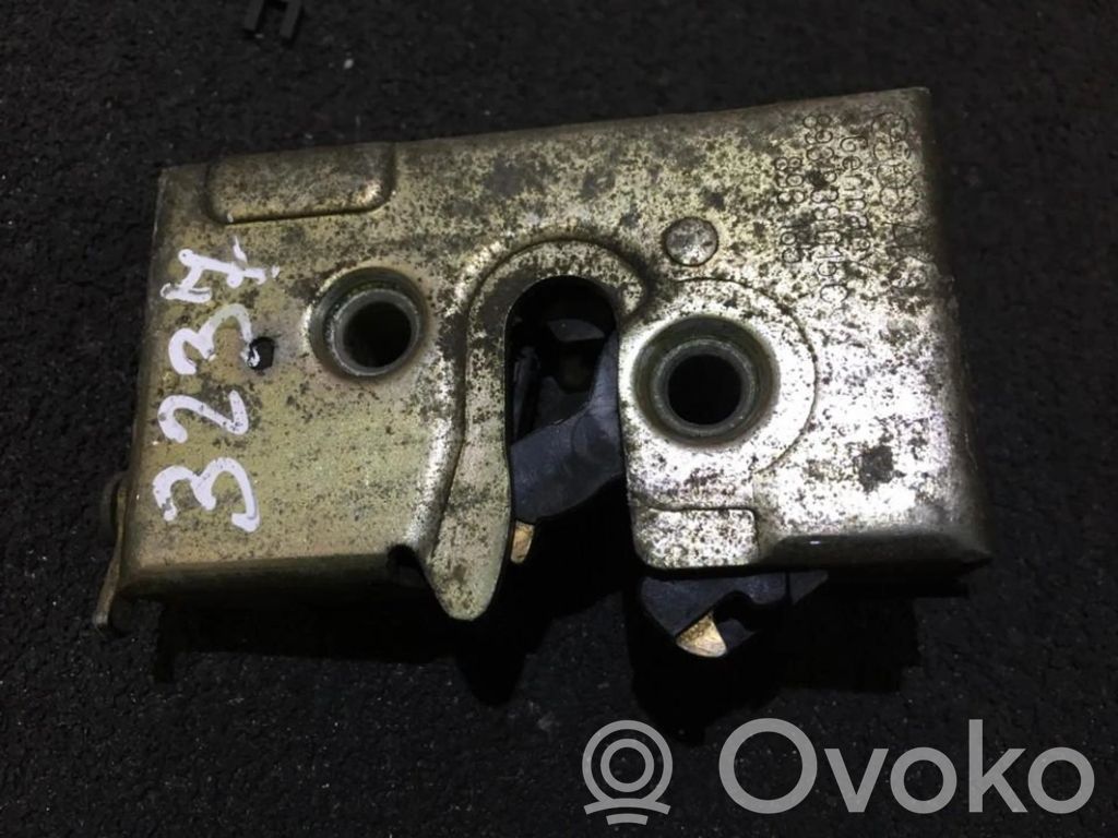 Audi 80 90 B3 Serratura portiera posteriore