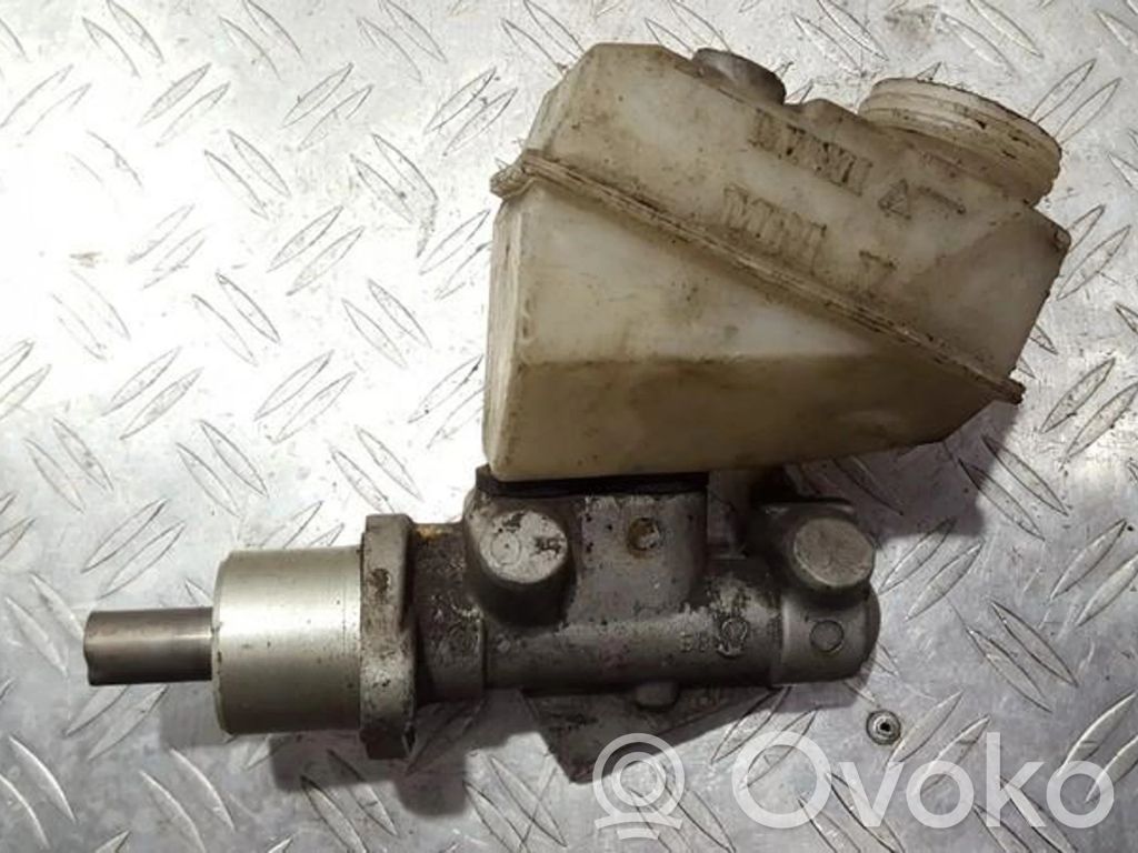 Główny cylinder hamulca   7700417649,7700417649