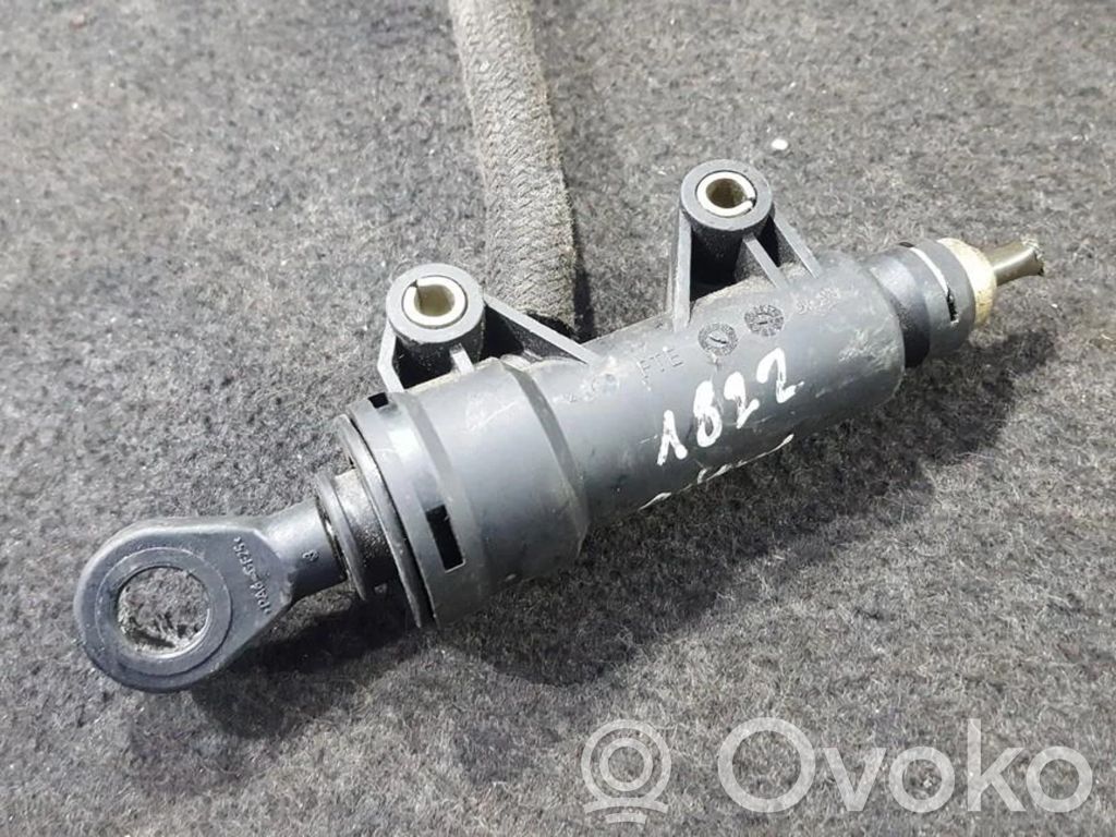 BMW 3 E46 Pompa della frizione 