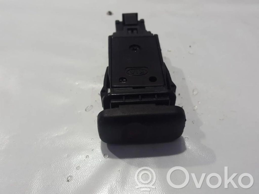 Hazard light switch   9J26,9J26