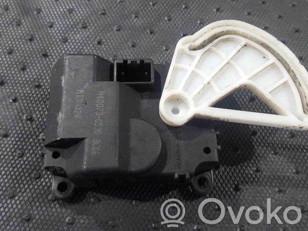 KIA Carens I Motor/actuator clapetă aer 