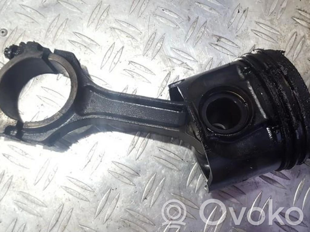 Piston with connecting rod