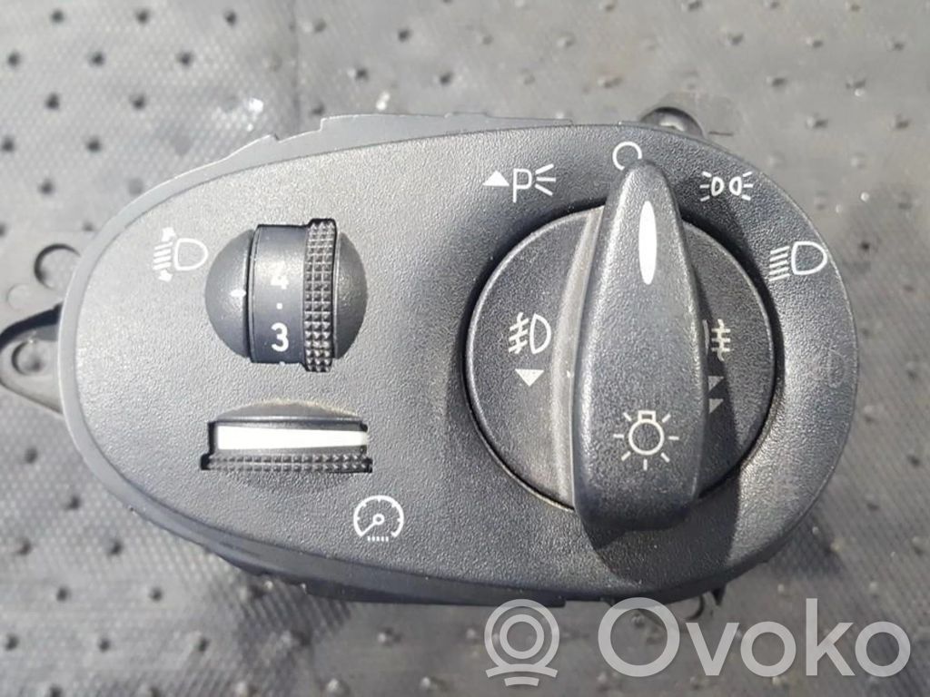 Ford Focus Light switch 