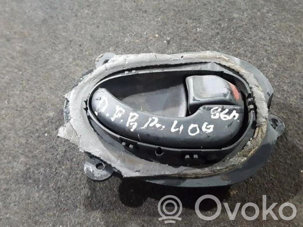 Peugeot 406 Klamka wewnętrzna drzwi 