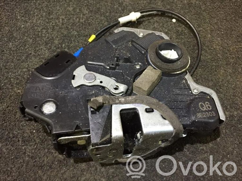 Toyota Auris 150 Zamek drzwi przednich 