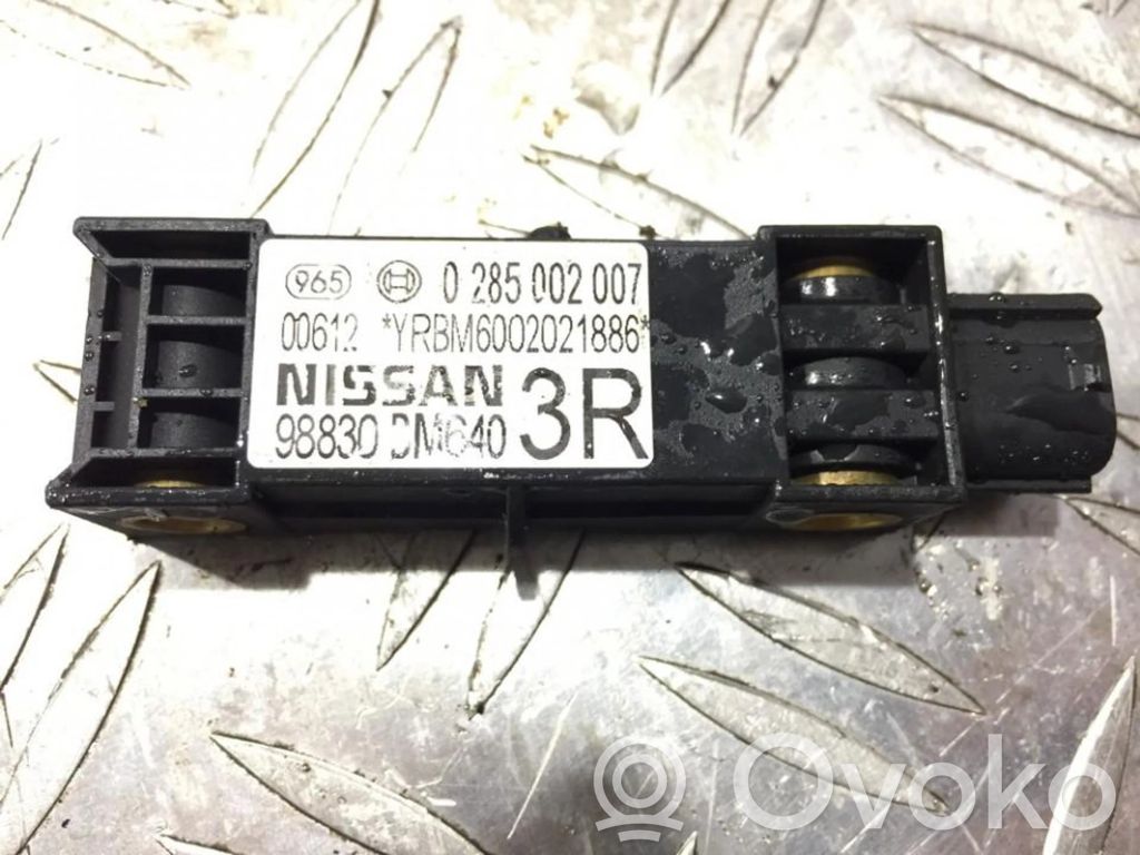 Nissan Almera N16 Czujnik uderzenia Airbag 