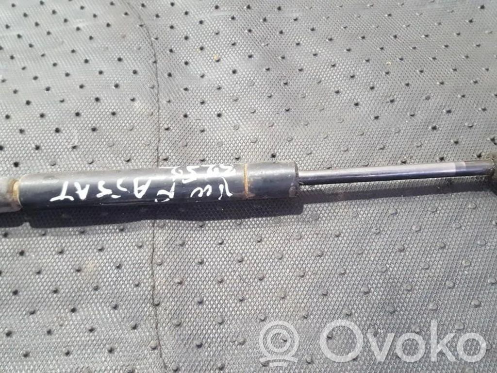 Volkswagen PASSAT B5 Ammortizzatore portellone posteriore/bagagliaio 