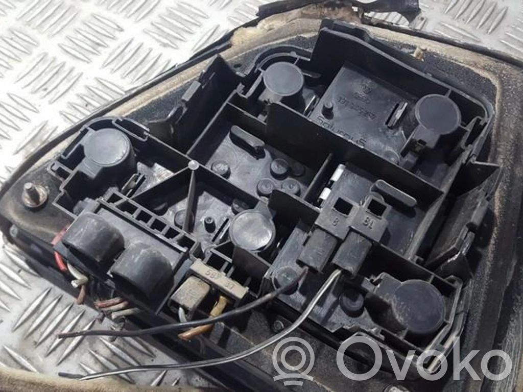 Volkswagen Golf II Takavalon polttimon suojan pidike