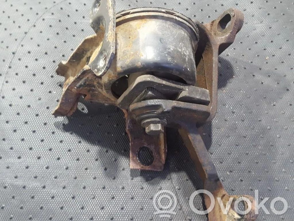 Ford Mondeo MK II Wspornik / Mocowanie silnika 