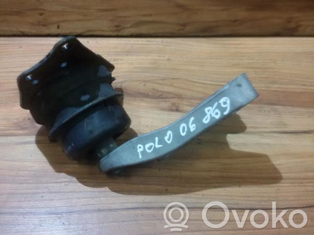 Volkswagen Polo IV 9N3 Supporto di montaggio del motore 