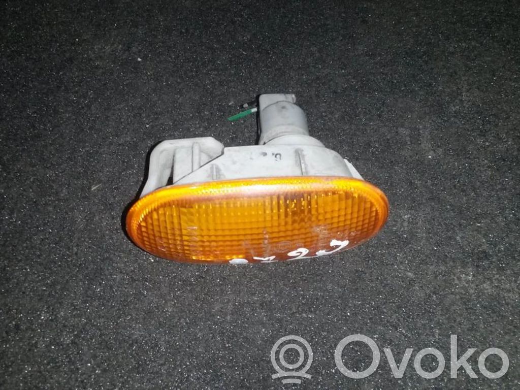 Mitsubishi Colt Semnalizator bară față 