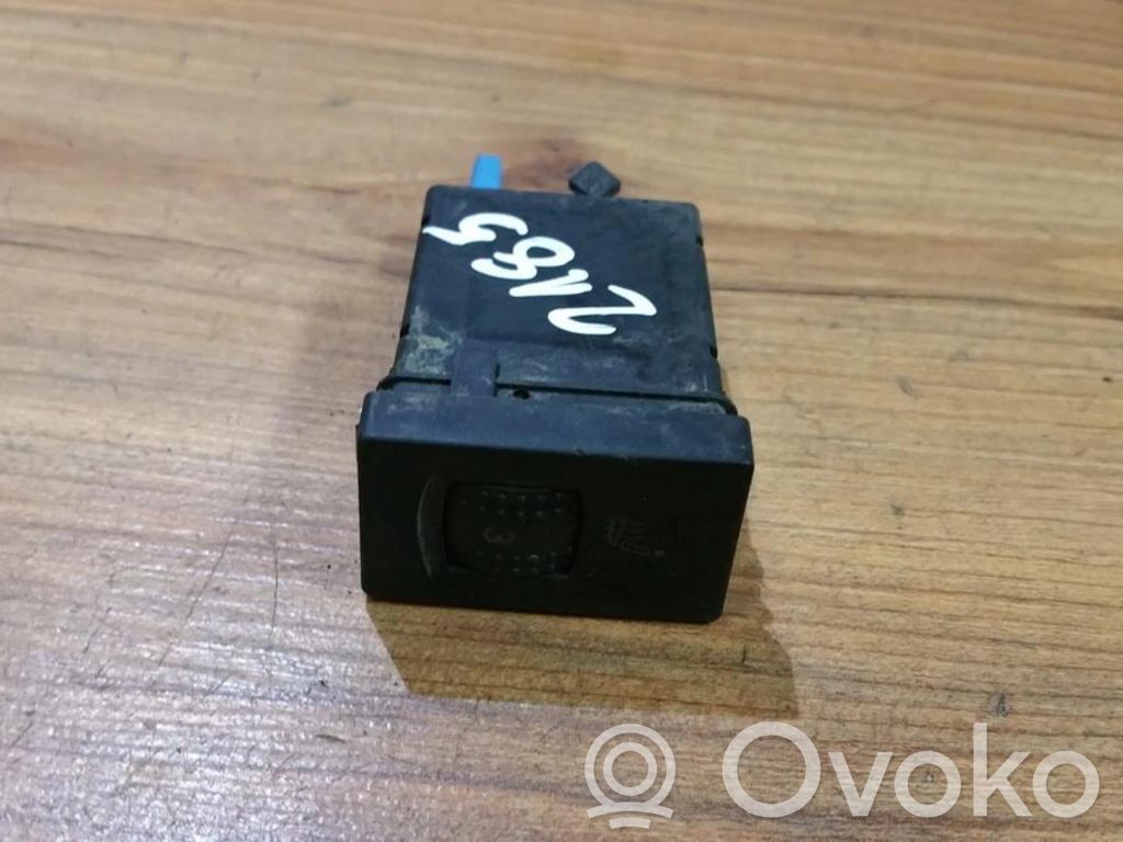 Volkswagen PASSAT B5 Interruttore riscaldamento sedile 