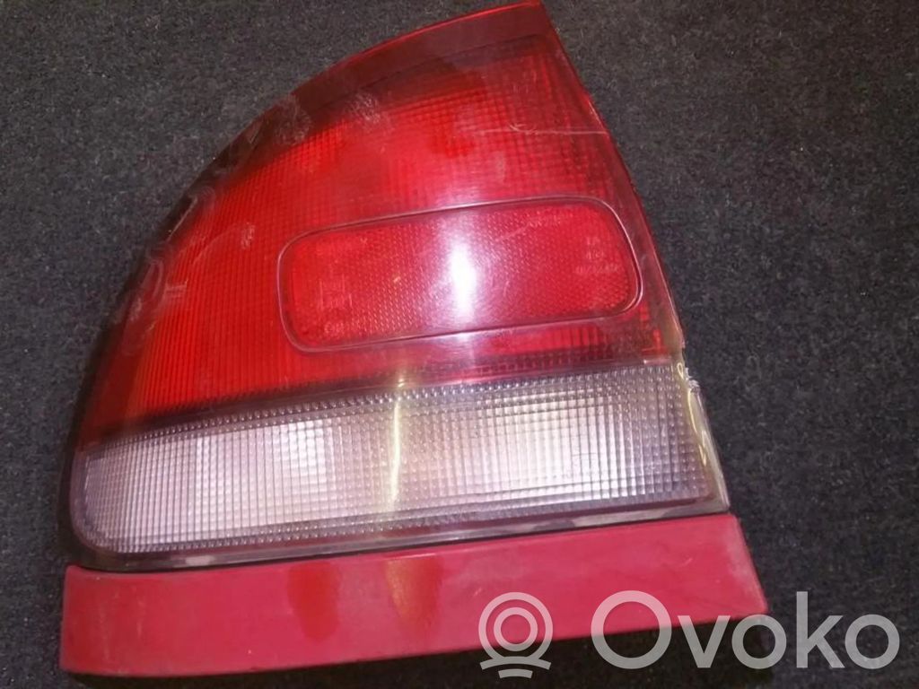 Mazda 626 Feux arrière / postérieurs