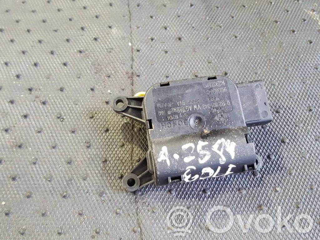 Volkswagen Golf V Motor/actuator clapetă aer 