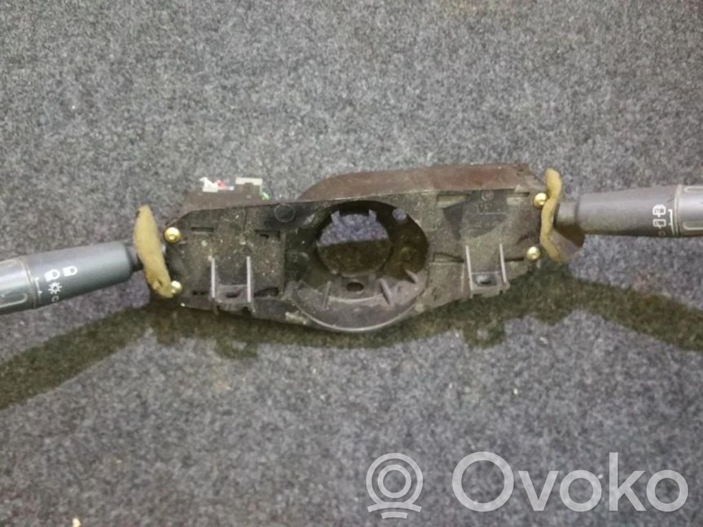 Peugeot 306 Leva/interruttore dell’indicatore di direzione e tergicristallo 