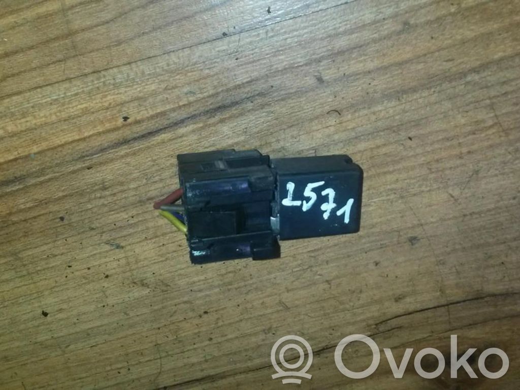 Otros relés   7676504,NENUSTATYTA,7676504
