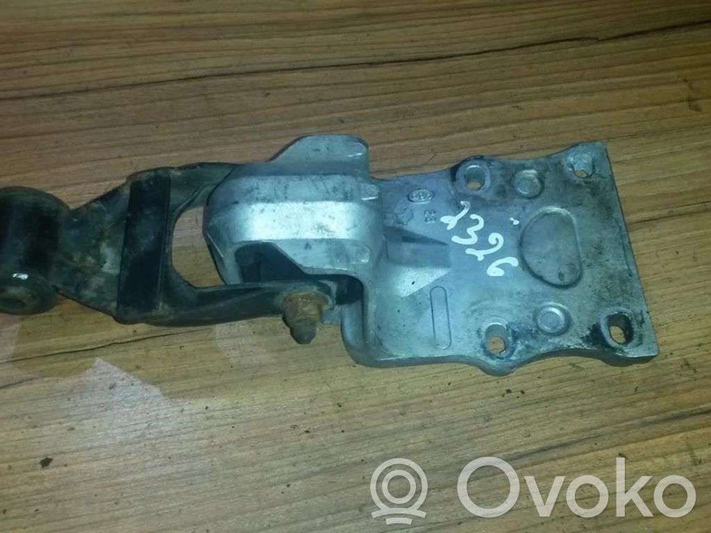 Supporto di montaggio del motore   NENUSTATYTA,NENUSTATYTA,NENUSTATYTA