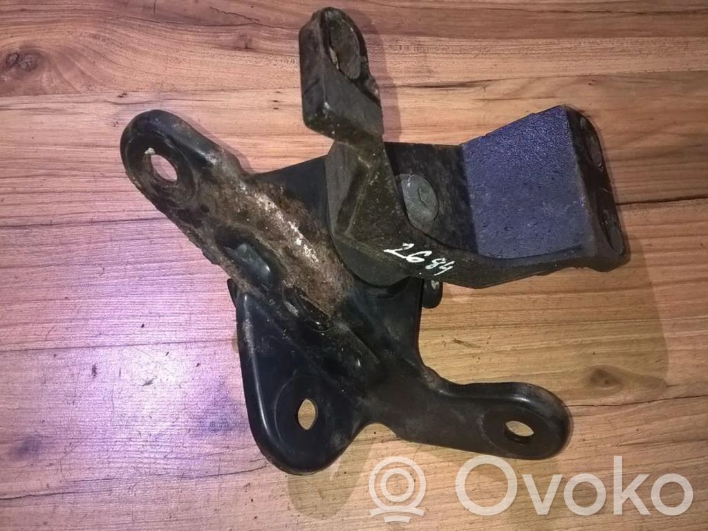 Ford Mondeo MK II Dzinēja spilvens 