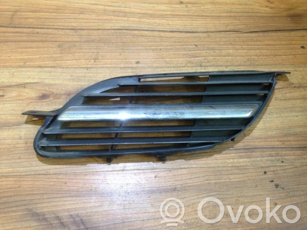 Nissan Almera Tino Mascherina inferiore del paraurti anteriore 