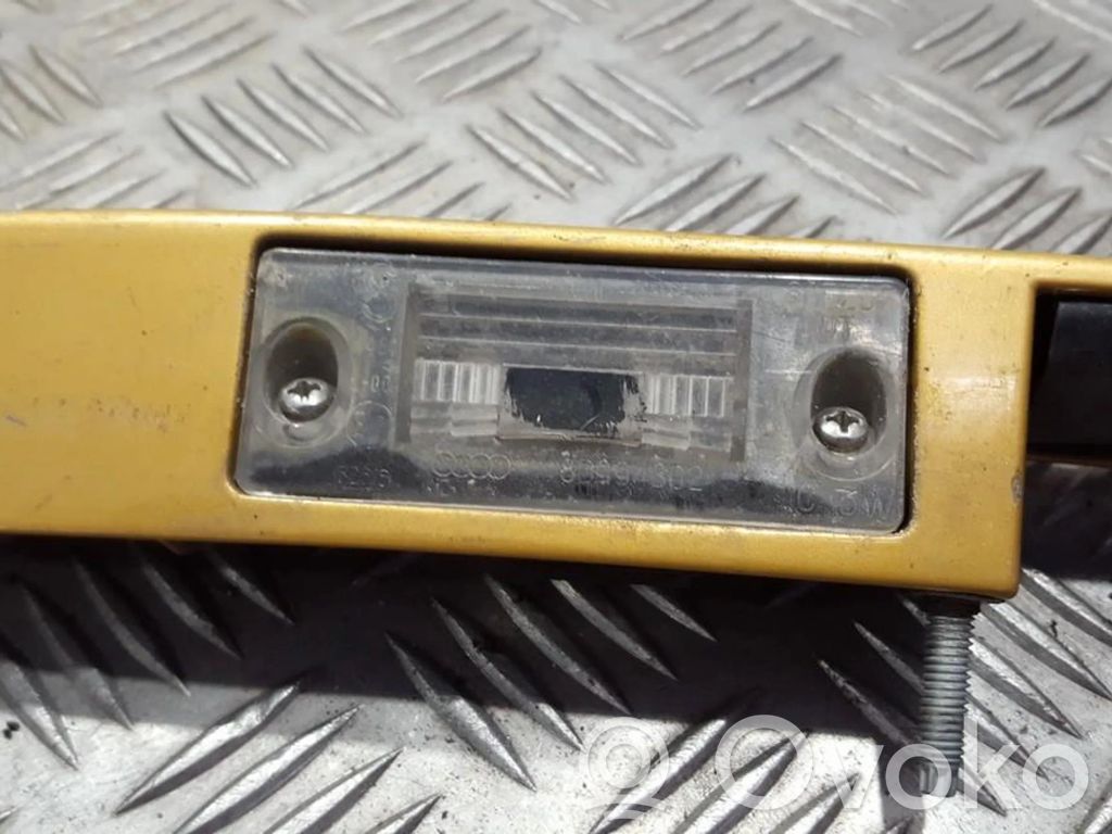 Audi A3 S3 8L Lampa oświetlenia tylnej tablicy rejestracyjnej 