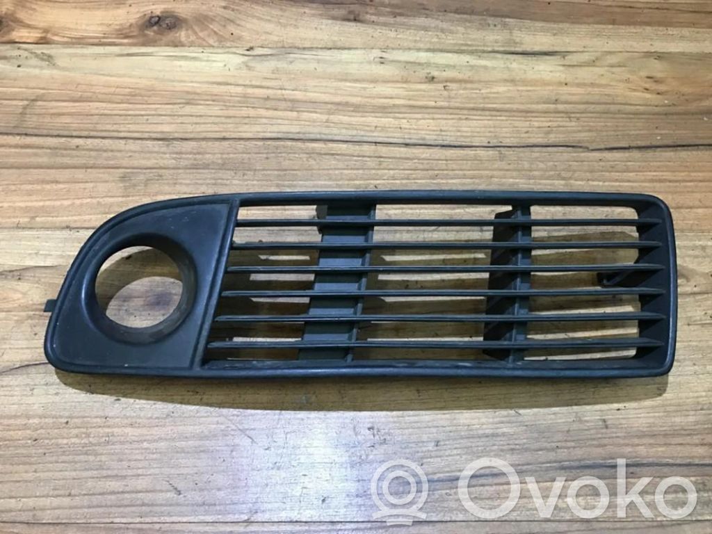 Audi A6 S6 C5 4B Mascherina inferiore del paraurti anteriore