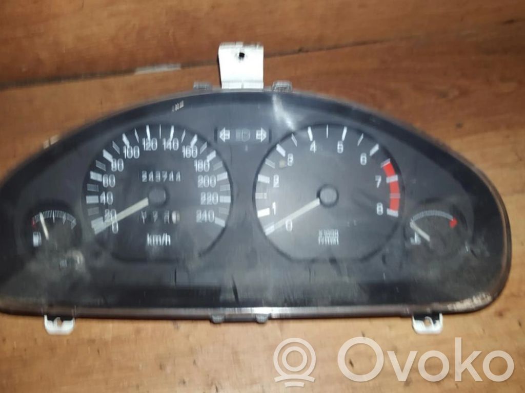 Mitsubishi Carisma Tachimetro (quadro strumenti) 