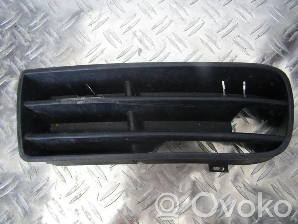 Volkswagen Golf IV Mascherina inferiore del paraurti anteriore