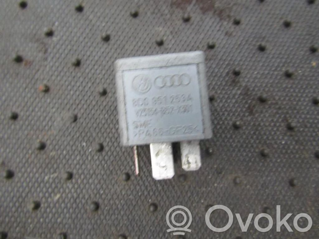 Audi A6 S6 C6 4F Inne przekaźniki 