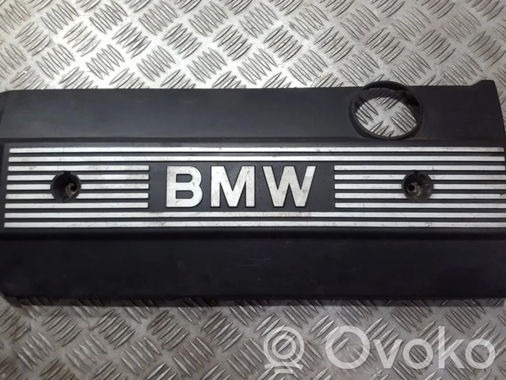 BMW 5 E39 Couvercle cache moteur 